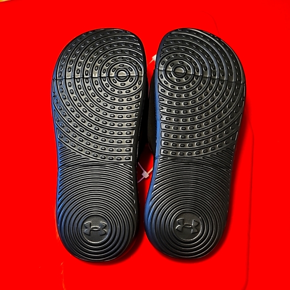 NWT Under Armour slides sz 6.5 - Picture 2 of 3